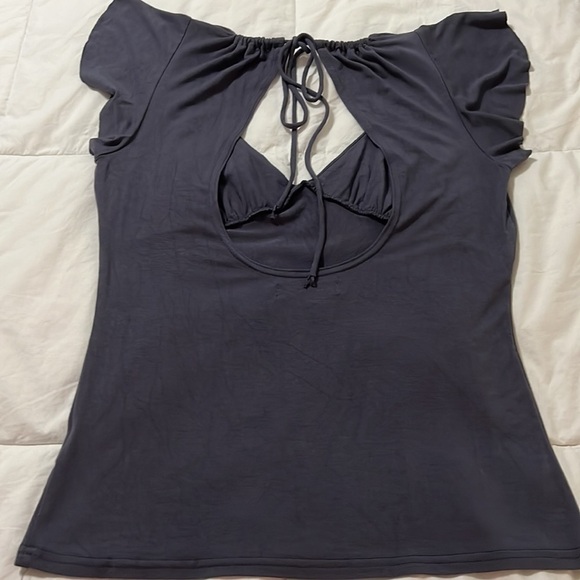 OXMO short ruffle sleeve low cut blouse L - Picture 11 of 15